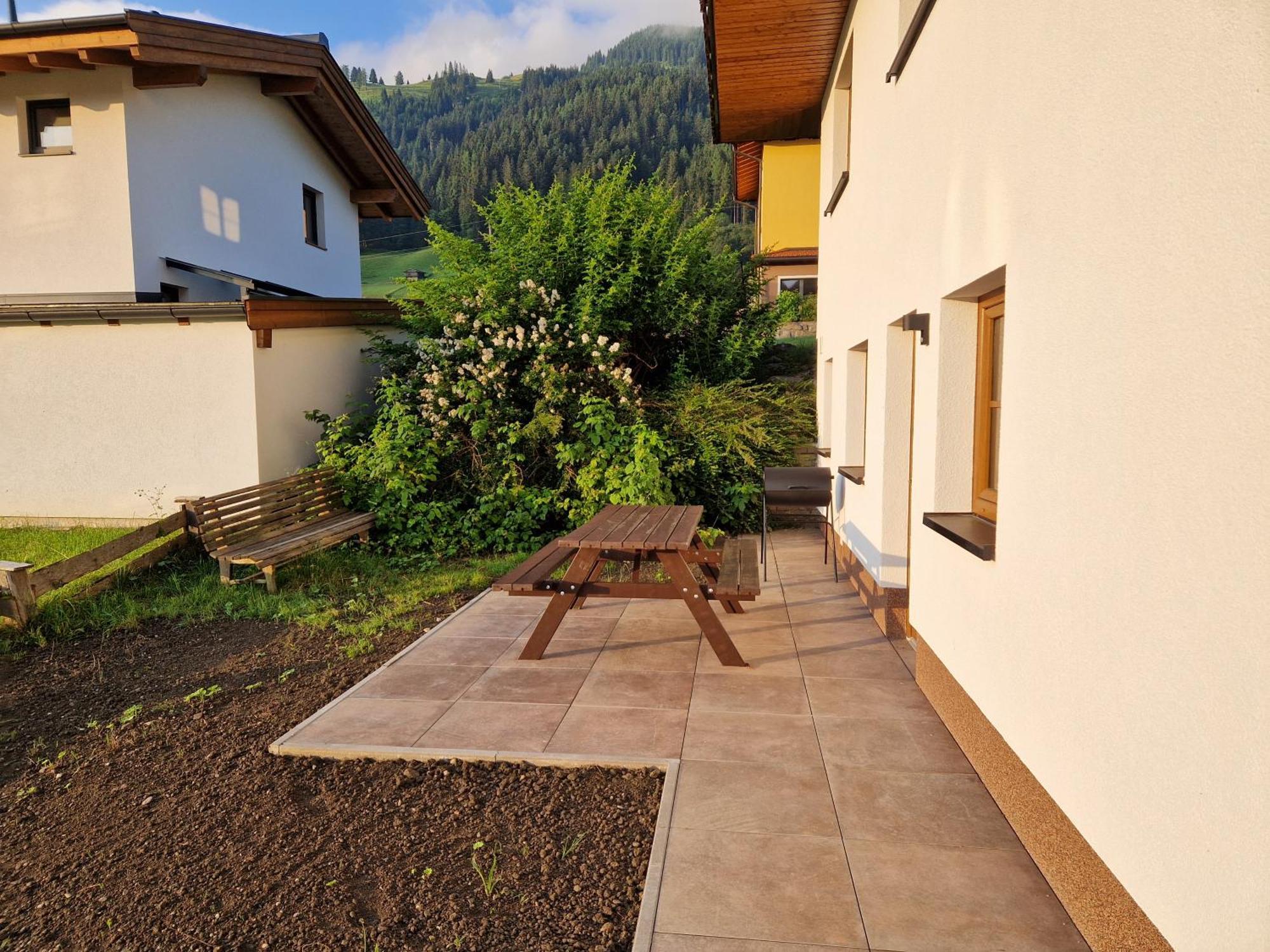 Nicky Apartments And Studios Niederau Kültér fotó